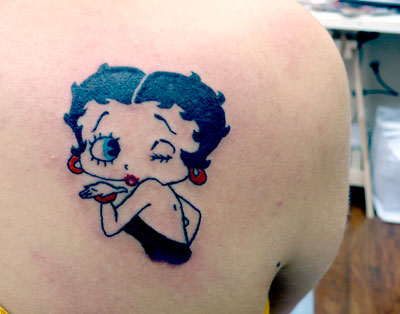 Betty Boop tattoo. Tämä oli hauska ja mielenkiintoinen tatuointityö. Betty Boop tattoo. Tämä oli hauska ja mielenkiintoinen tatuointityö.
